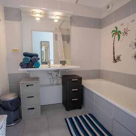 شقة Duplex Avec Jardin *